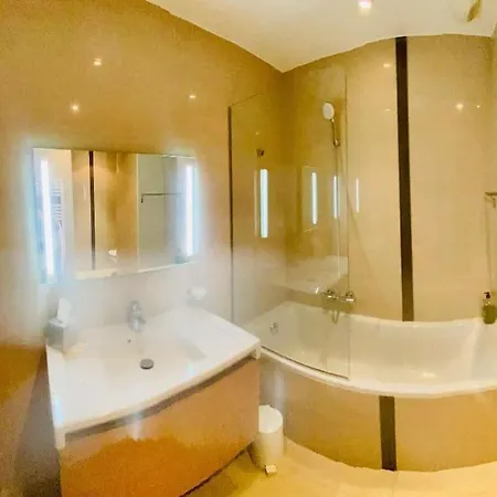 アパート Charming 2-bedroom In With Swimming Pool Access *